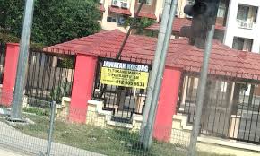 Pagar besi yang satu ini memiliki ukiran yang khas, cocok untuk rumah bergaya klasik yang mewah. Lily On Twitter Tukang Masak Pembantu Am Sk Polis Depot