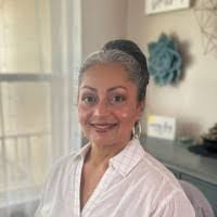 Elizabeth Valerio's Instagram, Twitter & Facebook