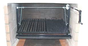 Kits De Grilles Sur Mesure Pour Barbecue Argentin A Manivelle Barbecue Argentin Construire Un Barbecue Barbecue Exterieur En Pierre