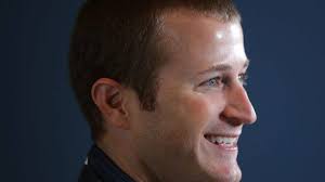 On this Kasey Kahne Friday, we'd like to inform you… Kasey Kahne edged out  Ricky Warner to earn the final Cometic Gasket, Inc. Crew Chief of the Month  Award! The Kasey Kahne
