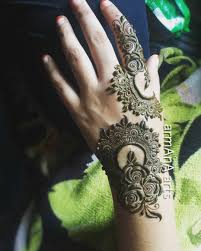 Armana S Art Su Instagram And I M In Love With This Pic Engagements Hennaartists Hennaartist Floral Henna Designs Henna Designs Hand Mehndi Design Photos