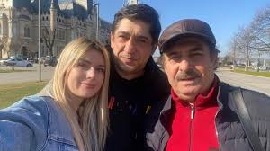 Vestea că soția celebrul compozitor și dirijor al orchestrei lăutarii chișinău, nicolae botgros, a decedat a venit ca un trăsnet pentru prietenii lor, pentru familie, dar și pentru întreaga lume. Corneliu Botgros Despre RelaÈ›ia Cu Actuala Sa IubitÄƒ Ne Dorim Mult Un Copil Mamaplus