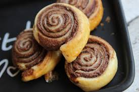 Rezept Nutella Blatterteig Schnecken Einfach Selber Machen Stylebreaker Blog Blatterteig Nutella Blatterteig Rezepte Suss Blatterteig Suss