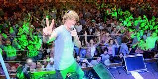Get all the lyrics to songs by mickie krause and join the genius community of music scholars to learn the meaning behind the lyrics. May 8th 2018 Mickie Krause Live Grandls Hofbrauzelt
