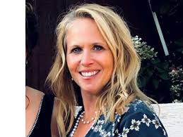 Crystal Collingsworth's Instagram, Twitter & Facebook