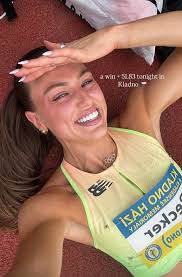 Sophie Becker es una atleta irlandesa nacida el 16 de mayo de 1997. Se  especializa en los 400 metros y relevos 4x400m. Ha representado a Irlanda  en los Juegos Olímpicos de Tokio