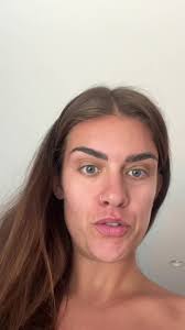 #stitch with @drmindypelz starving your body and cutting out an entire food  group? Ya no thx. Please eat carbs 🫠🙃 #lowcarb #keto #carbsaregood  #foodfreedomjourney