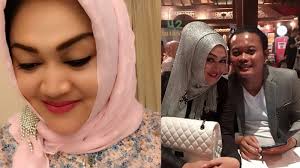 Mantan istrinya lina dikabarkan meninggal dunia pada sabtu (4/1/2019) dini hari. Kabar Baru Lina Mantan Istri Sule Diam Diam Sudah Nikah Lagi Kini Hamil Ini Sosok Suami Barunya Tribunnews Com Mobile