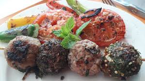 Brochettes De Boulettes D Agneau A L Orientale A La Plancha Cuisine De Gut Recette A Base De Viande Boulette D Agneau Brochette