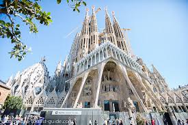 Hôtels, restaurants, bars, musées, shopping, sorties, billets coupe file, pass de la ville et billets fc barcelone. Famous Barcelona Tourist Sights And Attractions