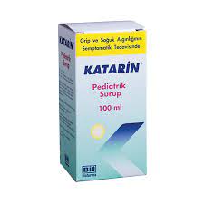 Ilacın etken maddelerinden parasetamol, beyindeki ısı düzenleme merkezi üzerine etki. Katarin Pediatrik Surup Prospektusu
