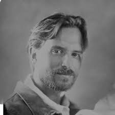 I'm thrilled to announce my recent promotion to Junior Graphic Designer at  Superbolt! I can't speak highly enough about my past four months as a  Graphic Design Fellow. A special thank you