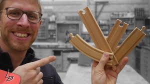 Laufwagen, laufwernwagen, laufwagerl,holz, selber bauen, anleitung, bauanleitung, selber machen, holz, holzspielzeug, bauplan, lauflernhilfe, auto Brio Schienen Selber Frasen Holzeisenbahn Selber Bauen Lets Bastel Youtube