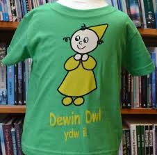 2013 dewin's new team finished the assessment by bureau veritas. Crys T Dewin Dwl Ydw I Oed 1 2 1000000000010 Angharad Tomos Y Lolfa