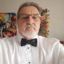 These are all the names of the men who died in the Llanerch explosion and  were buried in Trevethin. Whoever scribed the book wrote “all these  perished in the Llanerch Colliery explosion