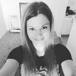 Deana Braddock's Instagram, Twitter & Facebook