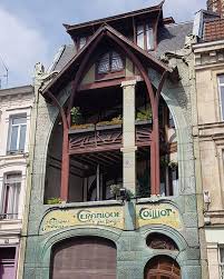 Pin By Sarah Kitchens On Architecture In 2020 House Styles Beautiful Buildings Architecture