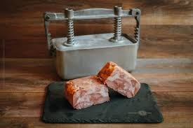 Rezept Fur Gewurzspeck Gebruht Und Kaltgerauchert Kaltgerauchert Kochschinken Schinken Fleisch
