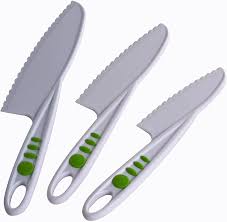 Knife cuts help both to maintain uniform cooking times as well as to influence the overall visual appeal of the finished product. Amazon Com Curious Chef Children S 3 Piece Nylon Knife Set Everything Else