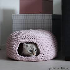 Then, you can start crocheting! Cozy Cat Bed Crochet Pattern