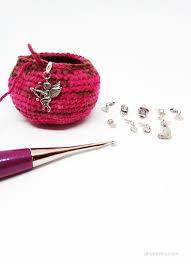 Add some gorgeous diy knit or crochet stitch markers to your collection! How To Make Crochet Stitch Markers Akamatra