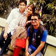 Listen to Tujhse naraz nhi zindagi by sayra by Sayra Bano in Mili playlist  online for free