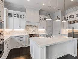 Kesan modern yang di berikan berasal dari penggunaan kombinasi full kaca berwarna hitam. 5 Pilihan Top Table Kitchen Set Mana Yang Tepat Untuk Dapur Anda