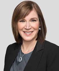 Michelle Dilley's Instagram, Twitter & Facebook