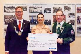De**40 / 400 ‍605 60. Sparda Bank West Eg Die Sparda Bank In Dusseldorf Unterstutzt Die Jubilaumsausstellung Zum 150 Jahr Der Sankt Sebastianus Schutzenbruderschaft Dusseldorf Lorick 1869 E V Mit 4 000 Euro Seniorberaterin Sabrina Feller Uberreichte Die Spende An Den
