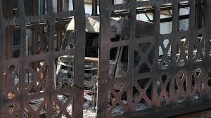 Les différentes rames de trains qui y circulent franchissent le tunnel côté français par le « portail de beussingue », et côté britannique par le « portail castle hill ». Que S Est Il Passe Dans Le Tunnel Sous La Manche Le 11 Septembre 2008