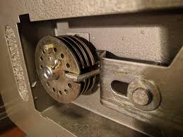 The first method requires a sudden jolting of the safe. Lock Picking 101 Forum How To Pick Locks Locksport Locksmithing Locks Lock Picks