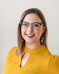 Rena Snider's Instagram, Twitter & Facebook