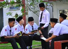 Inti dari mengamalkan amalan ini adalah seperti apa yang sering dikatakan oleh ustad yusuf mansur, yaitu allah dulu, allah lagi, allah terus. Semua Tentang Daarul Qur An Pesantren Daqu