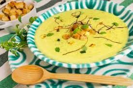 Zucchinicremesuppe Ein Suppchen In Ehren Rezept Zucchinicremesuppe Rezepte Zuccinicremesuppe