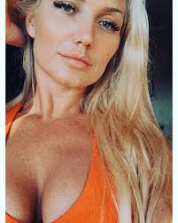 Hello... good mornin'.