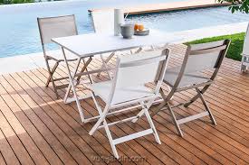 Les tables de jardin sont disponibles dans un choix de matériaux très large et très complet. Table Jardin Pliante Rectangulaire 4 Personnes Queen De Talenti En Aluminium Pour L Exterieur Et Me