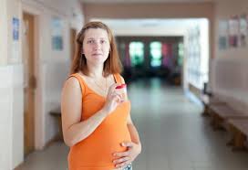 urine color during pregnancy causes when to see doctor