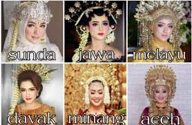Banyak sekali bentuk dan ragam budaya sunda yang sangat khas. Cantiknya Wanita Tanah Air Dengan Baju Pernikahan Adat Kamu Mau Pakai Yang Mana