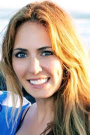 Kristin Farmer's Instagram, Twitter & Facebook