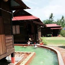 Ronda 50 tempat 5 minit menarik di sabak bernam. Kampung Style Ada Side Pool Di Nur Kasih Homestay Inap Desa Jelajah Maya