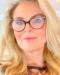 Tracie Shaw's Instagram, Twitter & Facebook