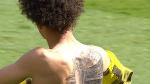 Eitel und scheiß tattoo wie leroy sané bei man city. Photo Manchester City S Leroy Sane Gets Rinsed On Twitter After Unveiling New Tattoo Of Himself German Site