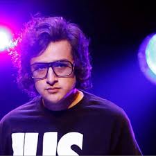 La nueva "novia" que trae el Justin Bieber esta bien fea no?! Estaba más  chida Selena Gómez.