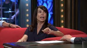 Saskia teď vydala knížku a na slavnostním křtu měla obličej vyžehlený jak košile stokrát. Nic Odpornejsie Ste Nevideli Ceska Herecka Roztiahla Nohy A Rusko Si Dala Na Holu No Fuj