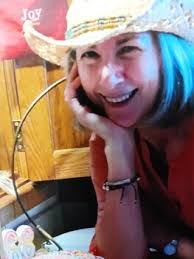 Kelly Crist's Instagram, Twitter & Facebook