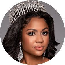 Jeni Dixon's Instagram, Twitter & Facebook