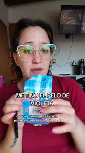 Cómo teñirse el pelo de violeta con Otowil