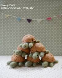 Schildkroten Aus Walnussschalen Aus Schildkroten Walnussschalen Feltedwoolcrafts Basteln Und Selbermachen Basteln Mit Naturmaterialien Basteln Mit Kleinkindern Herbst