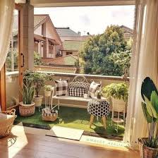 Fungsi balkon di rumah adalah sebagai ruang tambahan yang bisa kamu pakai untuk memperluas interior dan eksterior rumah. 29 Ide Inspiratif Taman Rumah Minimalis Terbaru Ruang Inspiratif