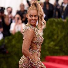 British vogue unveiled beyoncé as its december 2020 cover star on friday (oct. Beyonce Gifts Her Inner Circle Cheeky 2020 Necklaces For Christmas
